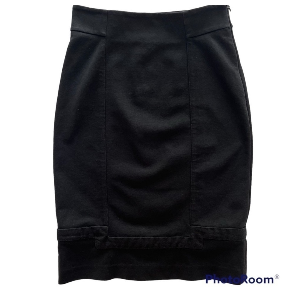 Diane Von Furstenberg Black Midi skirt classic quiet luxury elegance Size 2
